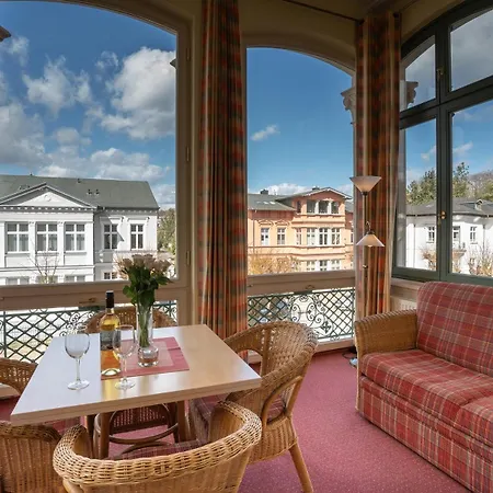 Apartment Stock Mit Grosser Veranda *
